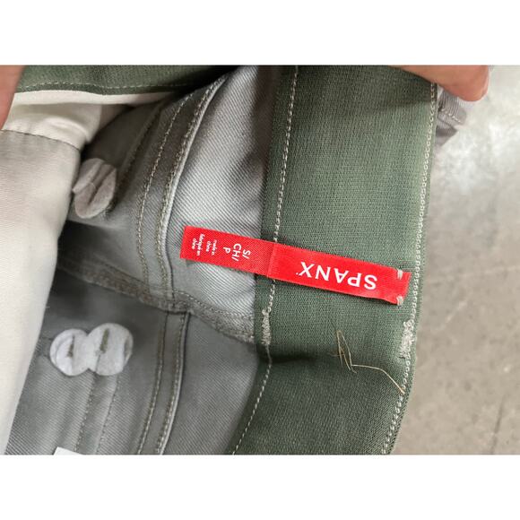 SPANX - Cropped Twill Cargo Pants / Army Fatigue / S / NWT - Picture 8 of 9